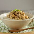 きのこと厚揚げのそぼろあんかけご飯