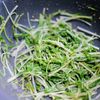 ごま油の香ばしさで止まらん♡水菜のごま和えの工程2