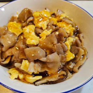 Maiの作ってみた!投稿(【おうちにある食材で♡】豚こまと卵の甘酢あん)