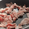 忙しい日はこれ！ワンパンで簡単【小松菜と豚肉の中華丼】の工程3