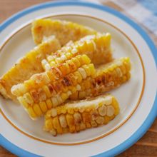 芯もまるごと食べられる。とうもろこしのから揚げ