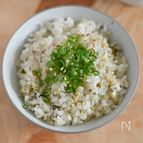 味の決め手は貝だしの素！のりの炊き込みごはん