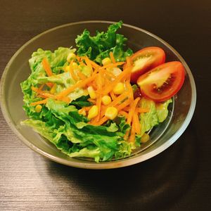 りんの作ってみた!投稿(【レタスとコーンのサラダ】　シンプルで何でも合わせやすい♪)