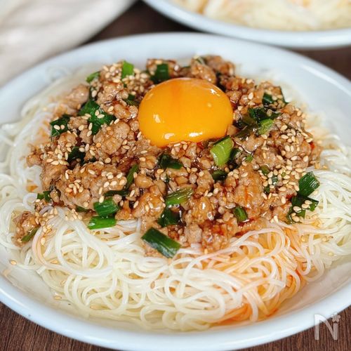 【ひき肉ニラまぜそうめん】まぜてうまい！絡んでうまい！