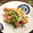 シャウエッセンとアスパラの白だし蒸し