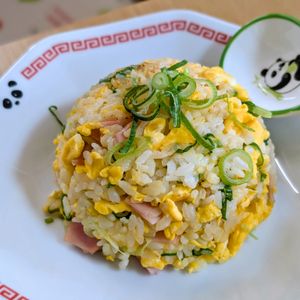 まゆのの作ってみた!投稿(【卵とハムのチャーハン】冷蔵庫によくある材料で♪)