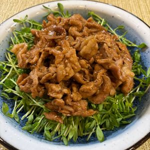 楽ラク手抜キッチン🐶🐾の作ってみた!投稿(《豚こまでスタミナ焼き》キャベツがモリモリいける♪)