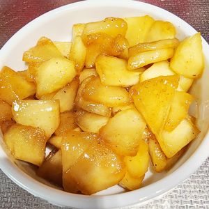 ナムディの作ってみた!投稿(りんごあったらこれ作ろっ！簡単美味しいアップルパイの中身♩)