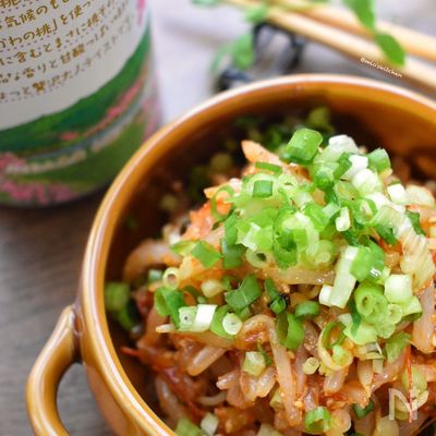 レンジで3分♡辛味と胡麻がたまらない♡もやしのピリ辛和え♡