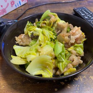 ゆーなの作ってみた!投稿(鶏肉ときゃべつと椎茸の旨だし味噌マヨ炒め)