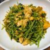 ゆくゆくの作ってみた!投稿(調味料2つ!ピリ辛♡豆苗と卵の白だし炒め)