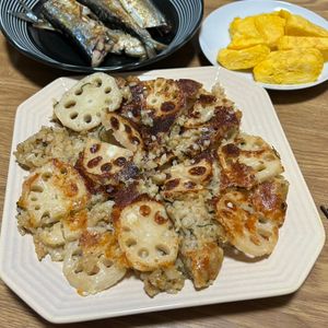 しぃちゃんの作ってみた!投稿(【蓮根と大葉チーズライスピザ】もちっと香ばし!カリッとチーズ)