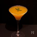 生搾りみかんとローズマリーのカクテル《ミクソロジーカクテル》