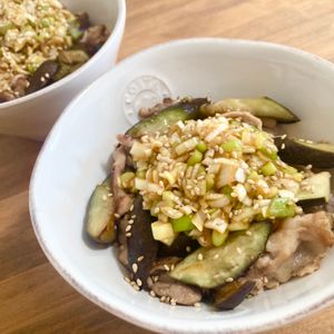 ゆかりの作ってみた!投稿(10分で完成！【なす豚ネギだれ丼】)