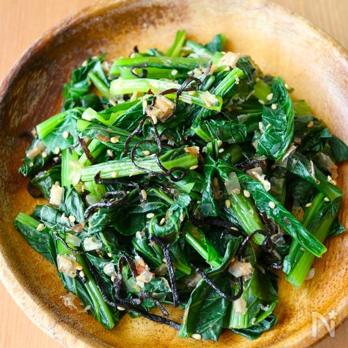 レンジで5分！【小松菜のおかか塩昆布和え】材料4つで簡単♩
