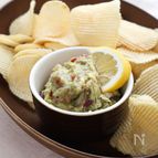 【アボカドディップ】ポテトチップスに最高に合うおつまみレシピ