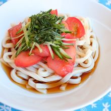 冷凍トマトのぶっかけ冷やしうどん