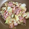 【キャベツとベーコンの味噌にんにく炒め】ご飯が進む味濃い系◎の工程2