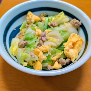 ゆきまる🐬🫧の作ってみた!投稿(【肉みそキャベたま炒め】パパッと美味しい！ご飯が進む♡)