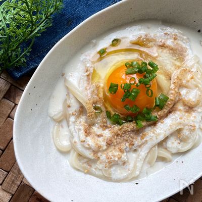レンジで完結《とろとろ♡豆腐スープの釜玉うどん風》