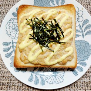 よっこの作ってみた!投稿(食べたい時にすぐできる♪明太ツナトースト)