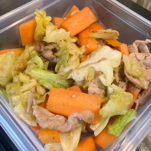 1442926の作ってみた!投稿(ご飯が進む♪【豚肉と野菜の旨だれ炒め】10分で簡単◎)
