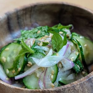 まゆのの作ってみた!投稿(塩もみなし《きゅうりと玉ねぎ♡青じそサラダ》)