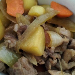1207859の作ってみた!投稿(レンジ活用でホクホク！照り甘バター肉じゃが)