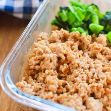 作り置きにぴったり!出汁をそのまま入れた鶏そぼろ
