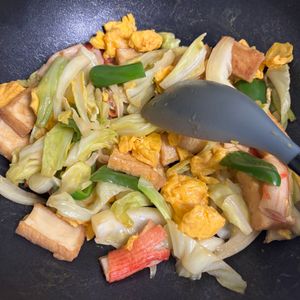 ぴろぴろの作ってみた!投稿(残った材料で♪厚揚げとキャベツと卵のオイスターソース炒め)