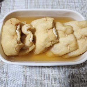 とももの作ってみた!投稿(【トマトチーズイン巾着のコンソメ煮】ジュワットロッとうまっ！)