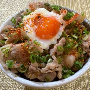 楽ラク手抜キッチン🐶🐾の作ってみた!投稿(【豚玉丼】パパっとできる！スタミナ飯)