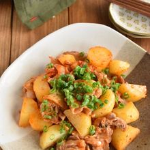 【ほくほく♪ハニー豚キムチ肉じゃが】おつまみに！おかずに！