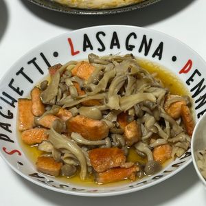しんやの作ってみた!投稿(鮭ときのこのマリネ《きのこの旨味たっぷり！作り置きにも》)