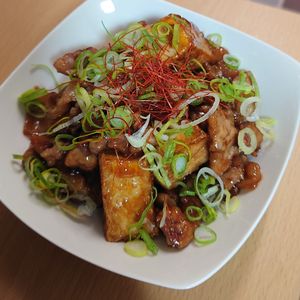 まゆのの作ってみた!投稿(家計に優しい🎶豆腐と豚肉のニンニク照り焼き)