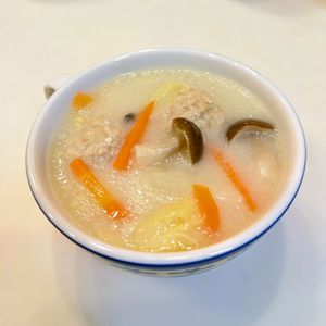 るるる♪の作ってみた!投稿(鶏団子とたっぷり野菜の和風豆乳スープ)
