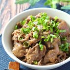 こってり濃厚マジ旨！牛肉とちぎりこんにゃくの胡麻味噌煮