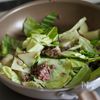 リクエストされる【じゃがいもとキャベツの甘辛ひき肉炒め】の工程2