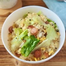 ひとりご飯に！【シンプルレタスチャーハン】