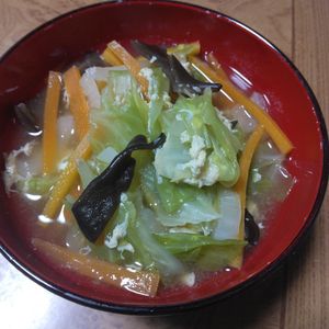 ももの作ってみた!投稿(野菜たっぷり☆八宝菜スープ)