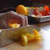 蒸し煮パプリカの鯖和えの工程1