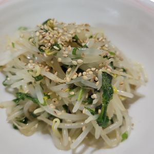 1バーバミーの作ってみた!投稿(さっぱりと箸休めに！もやしの大葉ナムル)