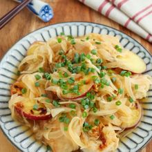 さっぱり美味しい♩鶏むね肉とさつまいもの南蛮漬け