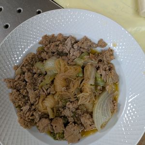 1558423の作ってみた!投稿(【ワンパンヘルシー大満足】白滝レタスのひき肉炒め　#男子ウケ)