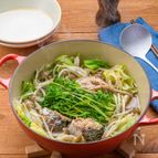 つゆとごま油でおいしい!さば缶と豆苗の無水鍋