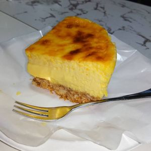 へっぽこ侍の作ってみた!投稿(《黄金比》とろとろ濃厚贅沢♡【生ベイクドチーズケーキ】)