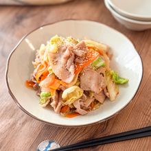 ご飯がすすむ!《豚バラとキャベツの味噌バター炒め》