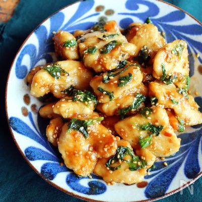 【絶品！しっとり鶏むね肉の梅しそ和え】大葉と梅だれがそそる♡