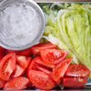 カリカリベーコンとトマトの夏の和風マリネサラダ😘🥗の工程1