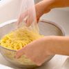 冷凍ゆでパスタ→食べる時はレンジで楽ちん♪の工程1